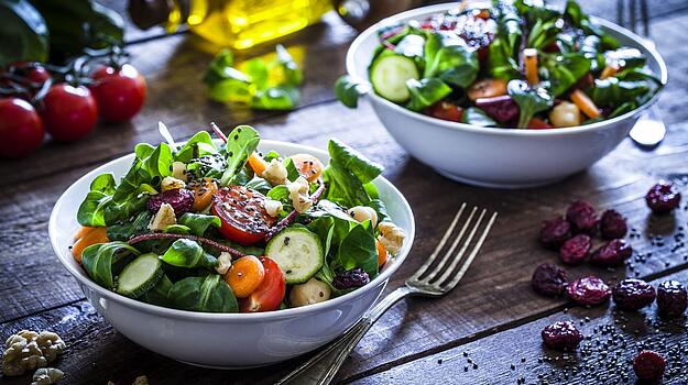 Salat by fcafotodigital (iStock)