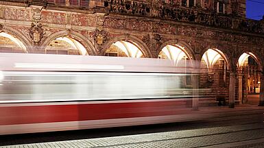 Straßenbahn Bremen by buretsu iStock